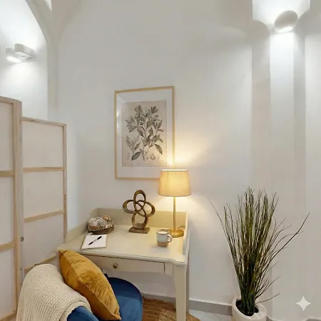 Centro Storico Caracciolo's View Apartment